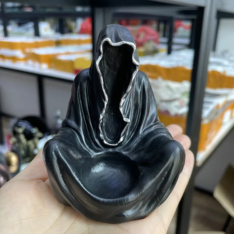 Enchant Your Halloween with the Nordic Ghost Wizard Candle Holder - A Creative Resin Ornament for Spooky Celebrations