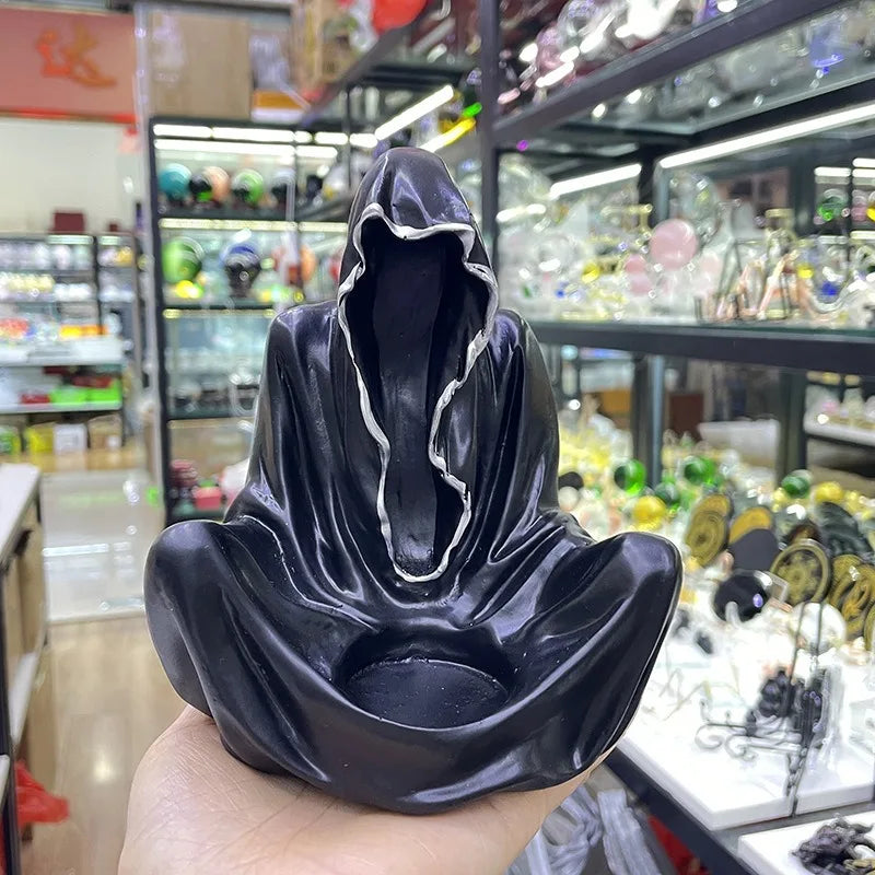 Enchant Your Halloween with the Nordic Ghost Wizard Candle Holder - A Creative Resin Ornament for Spooky Celebrations